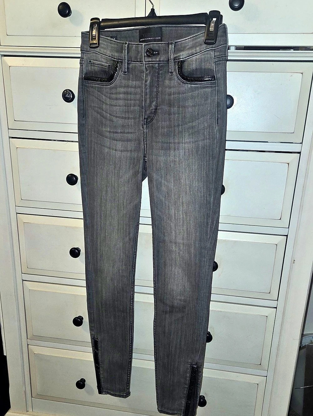 High-Rise Skinny Jeans in Gray